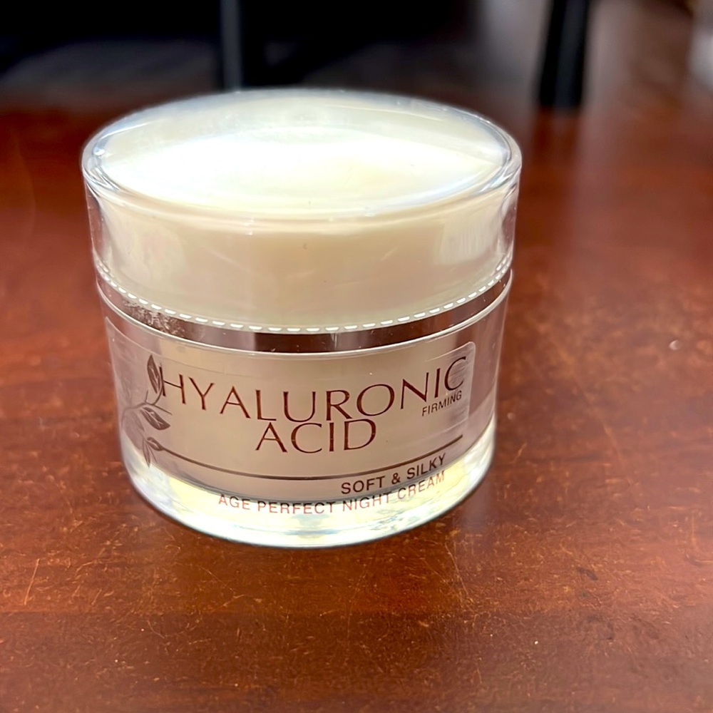 Hyaluronic acid age perfect night cream